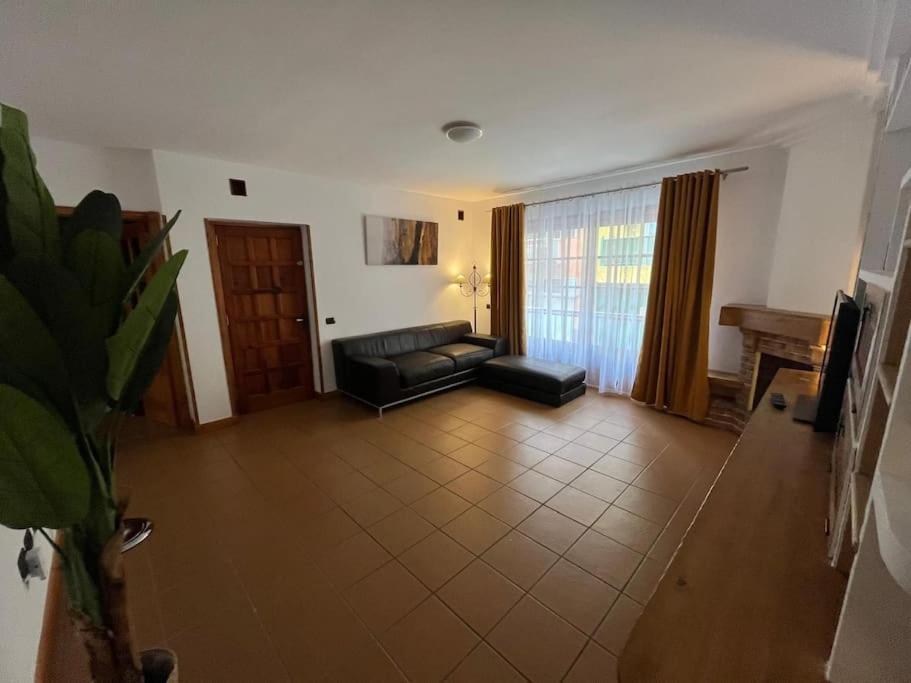 ロス・レアレホスCentro Toscal 3 Dorm Patio Cocinaアパートメント エクステリア 写真